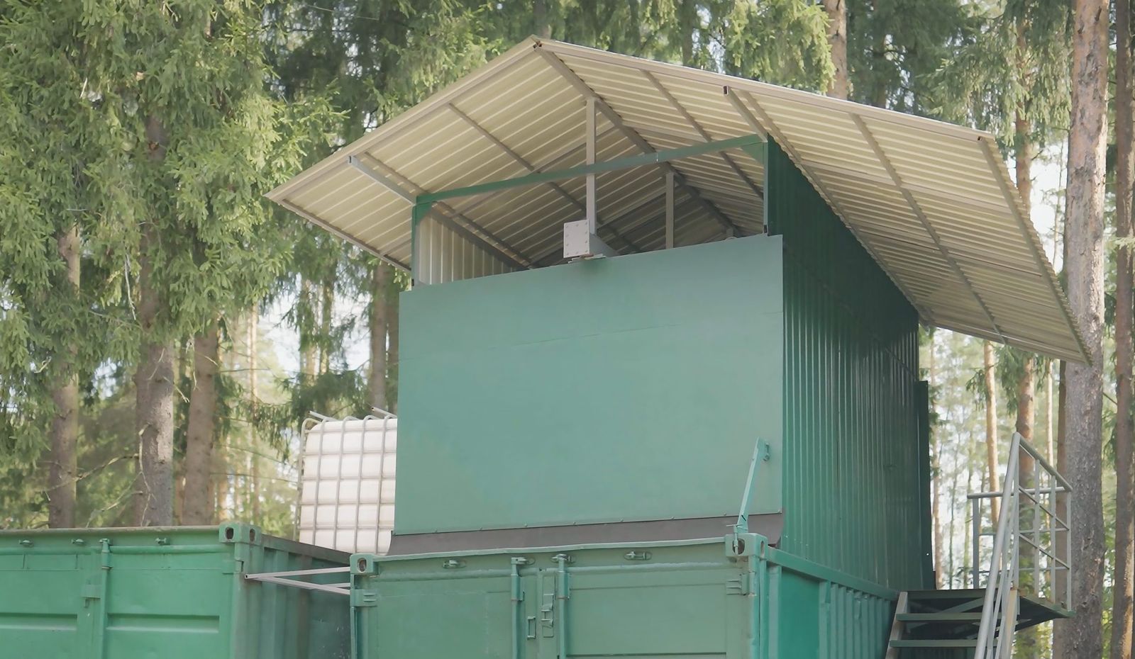 Контейнерный блок РМ-1 на исследовательской площадке.